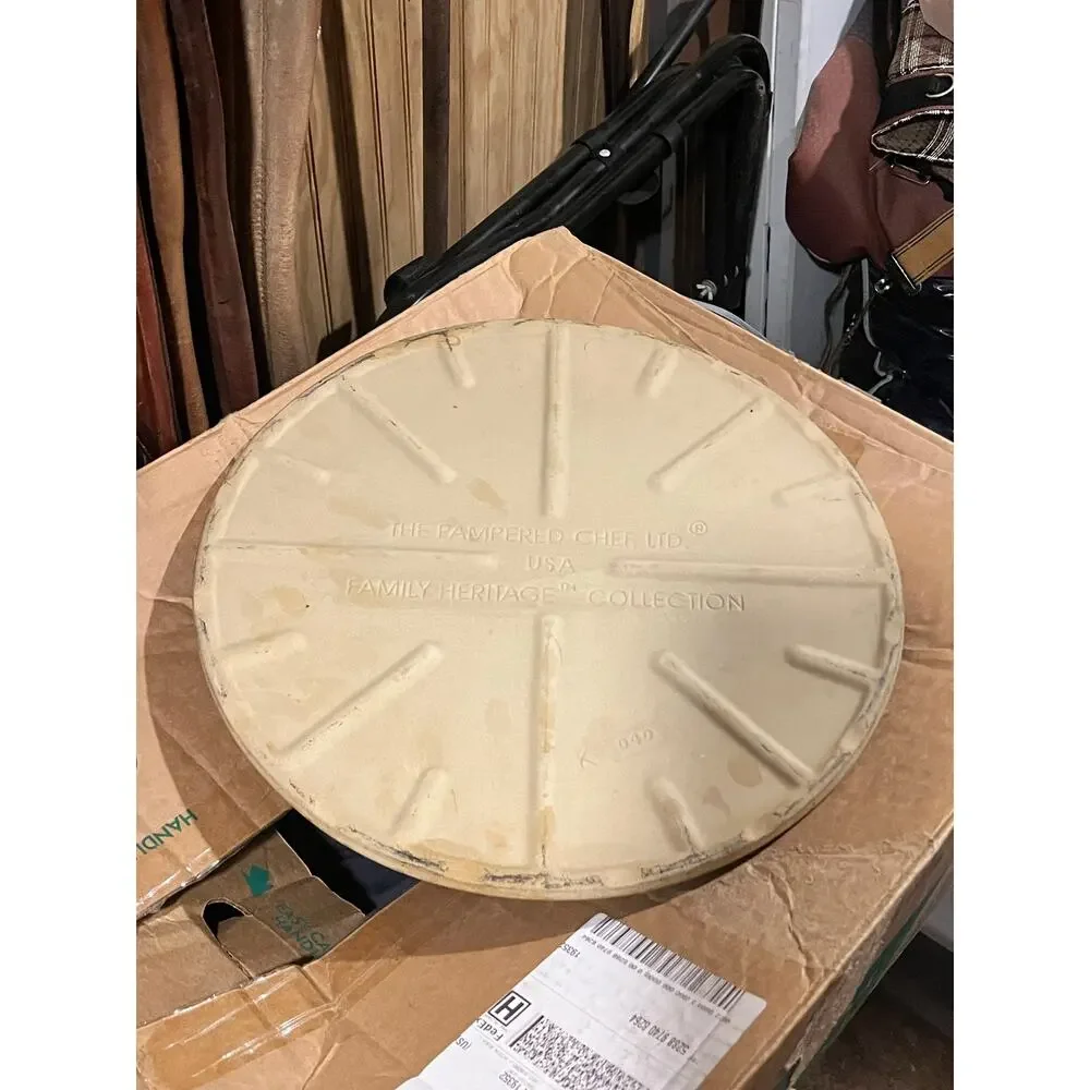 Pampered Chef Family Heritage Collection Stone Cookware 15”